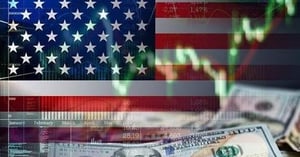 الاقتصاد الأمريكي ينمو 3.8% في الربع الثاني متجاوزًا التوقعات ويتفادى الركود