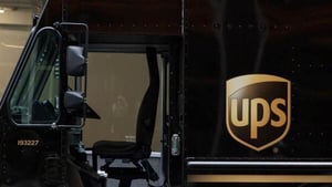 إيرادات شركة UPS الفصلية تنخفض خلال الربع الثالث وتخالف التوقعات