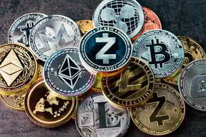 انتكاسة جماعية للعملات الرقمية و"ريبل" تصعد وحدها