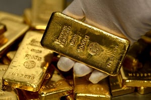 رصيد المركزي الإماراتي من الذهب يسجل نموًا سنويًا بـ 28% في فبراير