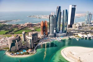 اقتصاد أبوظبي يسجل أعلى قيمة ربعيه في تاريخه بـ 290.5 مليار درهم