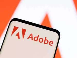 شركة Adobe ترفع صافي أرباحها في الربع الرابع إلى مستوى قياسي رغم التوقعات ضعيفة