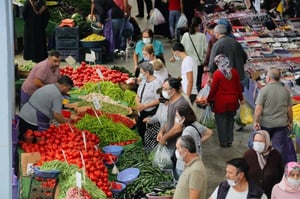 مؤشر ثقة المستهلكين في الولايات المتحدة يرتفع للشهر الثاني على التوالي خلال يناير الجاري
