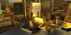 الذهب يرتفع قليلاً بعض الراحة مع تراجع الدولار ومخاوف رفع أسعار الفائدة تسيطر على الأسواق