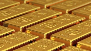 تراجع أسعار الذهب بالتزامن مع ارتفاع الدولار لأعلى مستوياته منذ يوليو