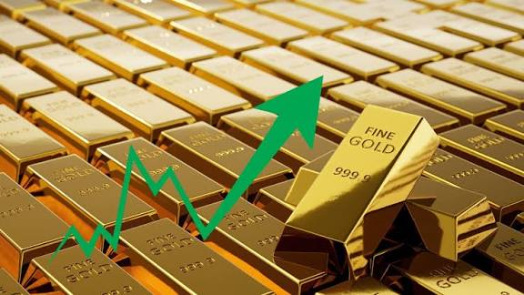 الذهب يسجل أعلى مستوى في تاريخه مدفوعًا بالمخاوف الجيوسياسية وتوقعات التيسير النقدي
