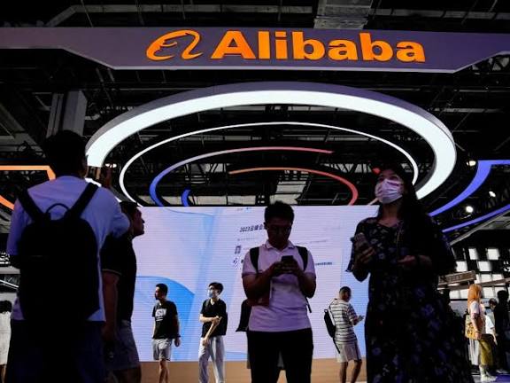 علي بابا تدخل سباق الأجهزة الذكية بإطلاق نظارات مدعومة بالذكاء الاصطناعي في الصين