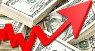 الدولار يقفز وسط مخاوف استقلالية الفيدرالي وتوترات في أوروبا