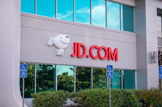صافي ربح شركة JD.com ينخفض بمقدار 2.2 مرة في الربع الثالث