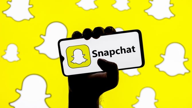 إيرادات "سناب" تتجاوز التوقعات وترتفع 21% في الربع الأول