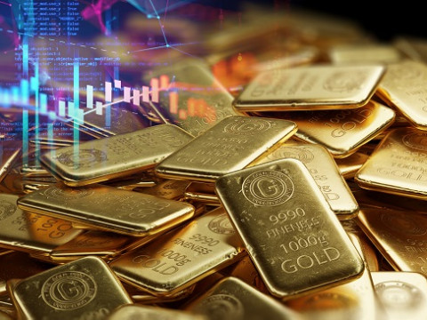 الذهب يتراجع لأدنى مستوياته في أسبوعين وسط الارتفاع القوي للدولار الأمريكي