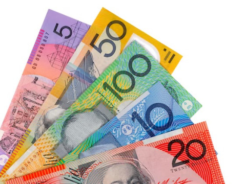 الدولار الأسترالي يقترب من أعلى مستوياته في خمسة أشهر