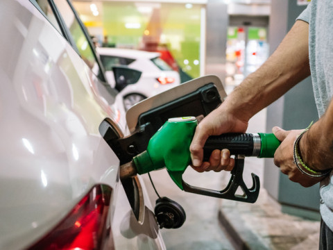 الطلب على الوقود يرتفع في الهند بـ 5% خلال فبراير 2023