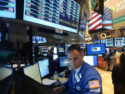 الأسهم الأمريكية تتراجع مع تقييم الأسواق للبيانات الاقتصادية