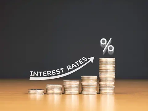 المركزي النيوزيلندي يرفع معدل الفائدة لأعلى مستوياتها للسيطرة على التضخم