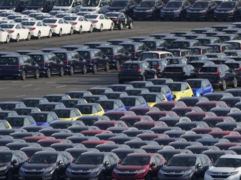 توقعات بانخفاض مبيعات السيارات الجديدة في الولايات المتحدة