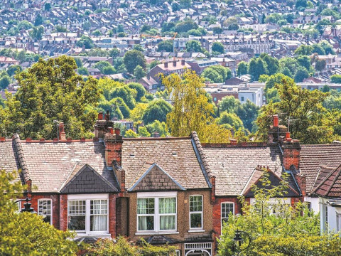 أسعار المنازل في بريطانيا تتراجع للشهر الخامس على التوالي منذ الأزمة المالية العالمية