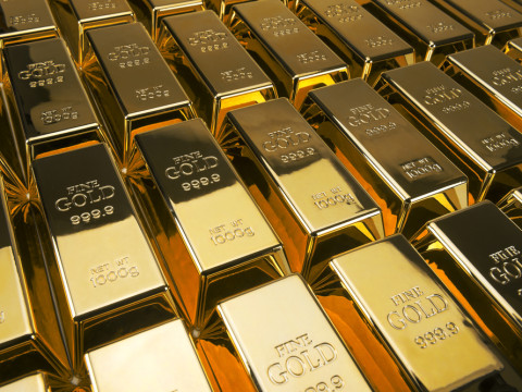 الذهب يسجل ارتفاعاً تزامناً مع التوترات السياسية في أوروبا