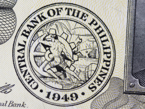 المركزي الفلبيني يرفع معدل الفائدة بنحو 50 نقطة أساس مع توقعات بالمزيد من الرفع خلال المرحلة المقبلة