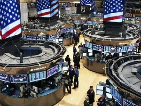 الأسهم الأمريكية تستهل تعاملات اليوم على تراجع مع ترقب نتائج أعمال الشركات