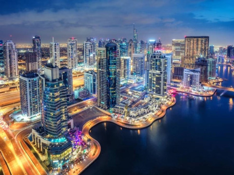 مبيعات سوق العقارات في دبي تتجاوز 240 مليار درهم