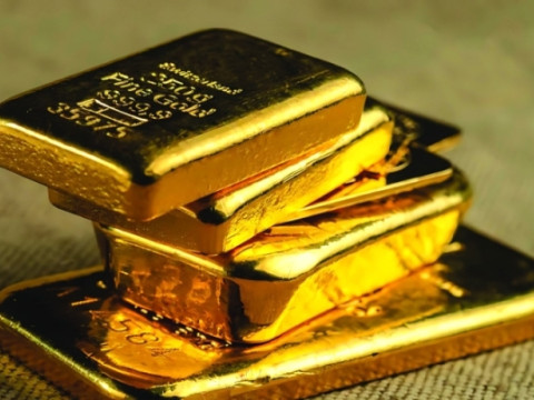 الذهب يسجل ارتفاعاً مع توقعات بخفض الفائدة الأمريكية