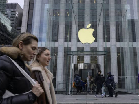 Apple Profits Edge Higher Despite Lower iPhone Sales