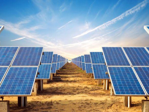 منشآت الطاقة الشمسية في الولايات المتحدة تتراجع بنسبة 16 في المائة خلال العام الماضي