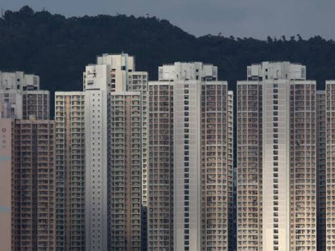 أسعار المنازل في هونج كونج لشهر فبراير تهبط للشهر العاشر بنحو 1.7 في المائة
