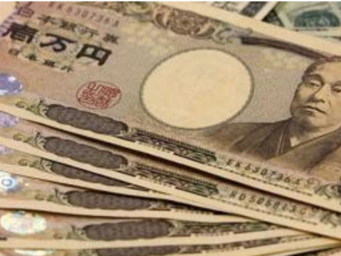 لأول مرة منذ 1990.. الين الياباني يتراجع ويصل لأدنى مستوياته أمام الدولار الأمريكي
