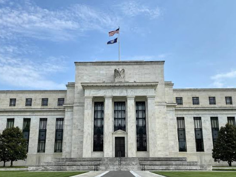 متى سيبدأ الاحتياطي الفيدرالي الأمريكي في خفض أسعار الفائدة؟