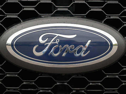 صانعة السيارات "فورد" تعلن عن خفض سعر سياراتها الكهربائية موستانج ماك
