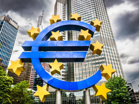 السيولة النقدية والإقراض المصرفي يسجلان تراجعاً في منطقة اليورو خلال يناير للمرة الأولى