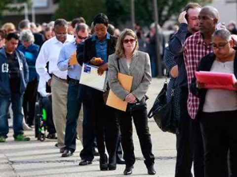 بيانات إعانة البطالة الأمريكية تسجل سلبية خلال الأسبوع الماضي وتخالف التوقعات