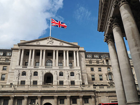 المحللون في انتظار رفع بنك إنجلترا أسعار الفائدة بمقدار 50 نقطة أساس