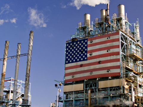 معهد البترول الأمريكي يعلن عن ارتفاع مخزونات النفط الأمريكية.. والأسواق تترقب البيانات الرسمية اليوم