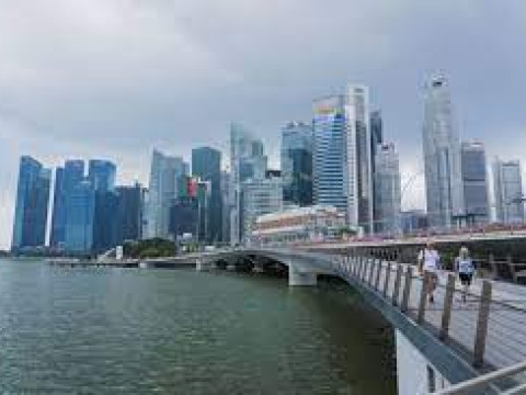 الناتج المحلي الإجمالي في سنغافورة للربع الثالث يفوق التقديرات الأولية للخدمات المالية والسياحة