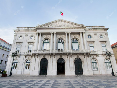 البرتغال تعلن عن حزمة مالية بقيمة 2.7 مليار دولار من أجل مكافحة التضخم