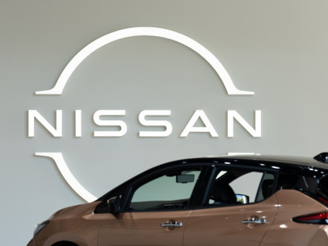 شركة نيسان اليابانية تزيد من أهداف السيارات الكهربائية العالمية في الولايات المتحدة