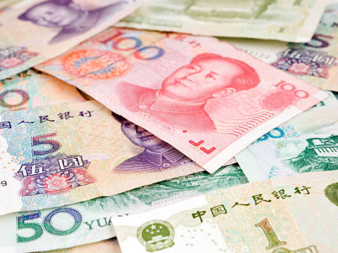 العملات الآسيوية في حالة من التوتر نتيجة لتحذير جيروم باول بشأن أسعار الفائدة