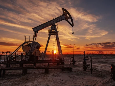 لوس أنجلوس الأمريكية تعلن حظر عمليات التنقيب عن الغاز والنفط داخل المدينة