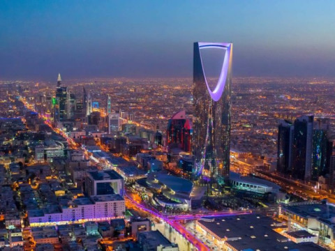 تباطؤ نمو القطاع غير النفطي في الإمارات خلال ديسمبر 2022