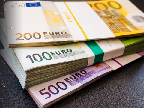 اليورو يرتفع للمرة الأولى في 4 جلسات أمام الدولار الأمريكي