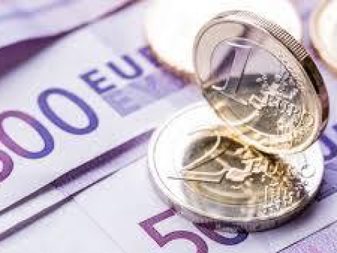 استقرار سلبي لليورو مقابل الدولار الامريكي خلال الجلسة الاسيوية