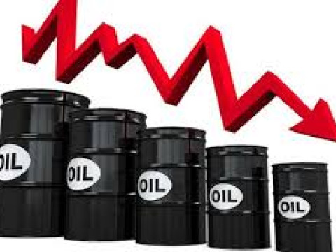 النفط الخام يتراجع من أعلى مستوياته في سبعة أسابيع