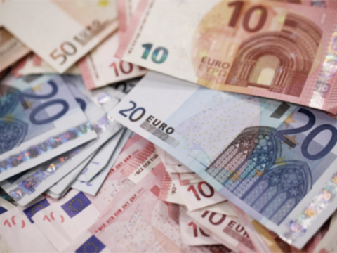 اليورو يسترجع مكاسبه ويحقق أعلى مستوياته هذا الأسبوع