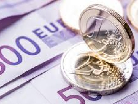 استقرار اليورو مقابل الدولار فى مستهل تعاملات الأسبوع