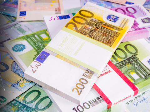 اليورو يستقر سلبياً للمره الأولى في 5 جلسات أمام الدولار الأمريكي