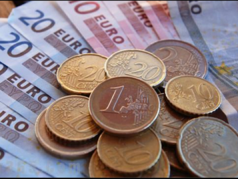 استقرار في تداولات اليورو في انتظار بيانات التضخم
