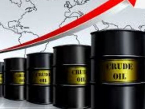 أسعار النفط تواصل تراجعها في السوق الأمريكية